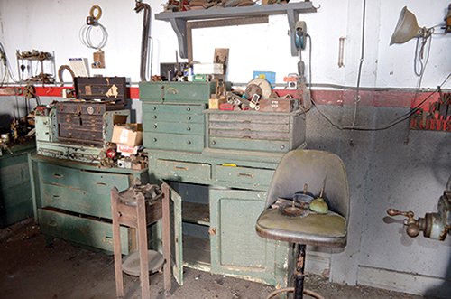 Property photo 74 - Ed Pelz Estate Auction